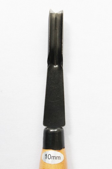 Wood Curving Tools: Wood Pecker V Chisel 10mm