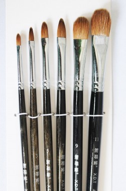 XDT Quality Brush: 666 Kolinsky Sable Filbert Set 6's