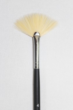 XDT Quality Brush: 589 Fan Brush 4