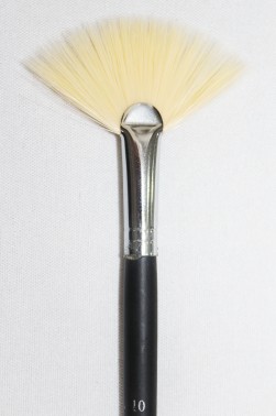 XDT Quality Brush: 589 Fan Brush 10