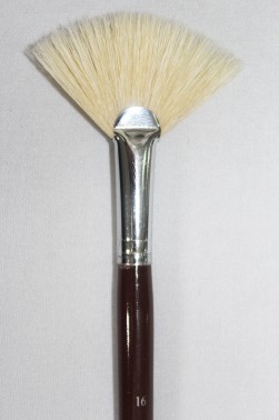 XDT Quality Brush: 646 Fan Brush 16