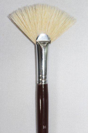 XDT Quality Brush: 646 Fan Brush 16
