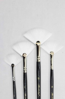Berkeley Brush: Fan Nylon 6