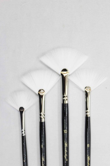 Berkeley Brush: 680 Fan Nylon 4pcs Set
