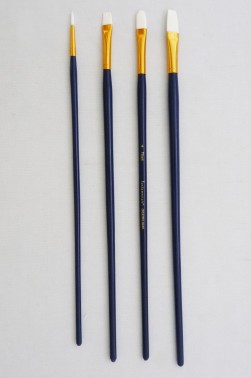Fundamentals Brush: White Taklon Long Handled Basic