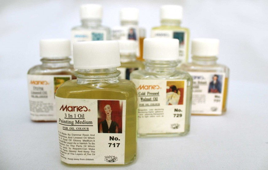 Maries Oil Medium and Varnish