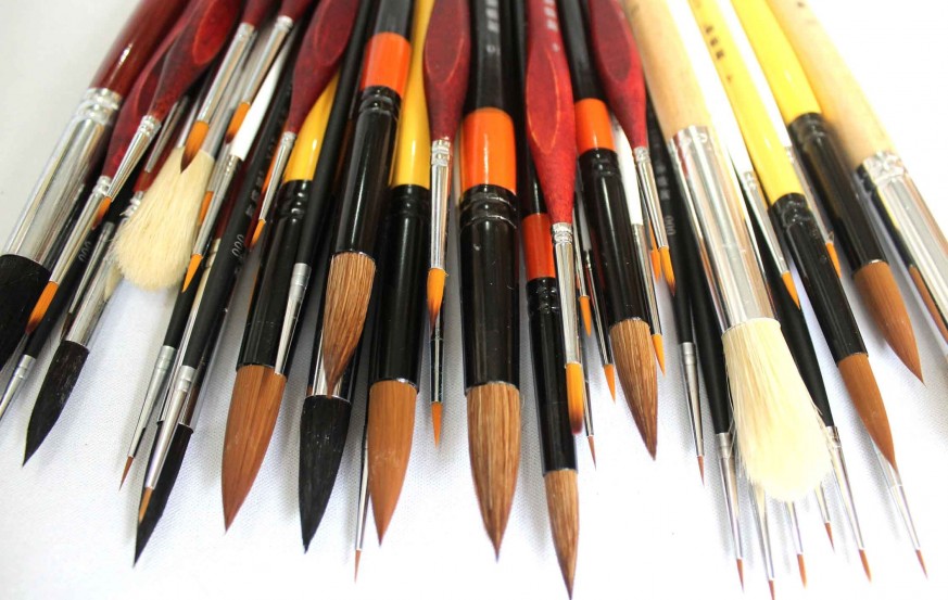 Round and Pointed Brush